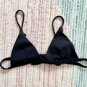 Black bikini top size S